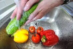 wash vegetables to prevent parasite infestation